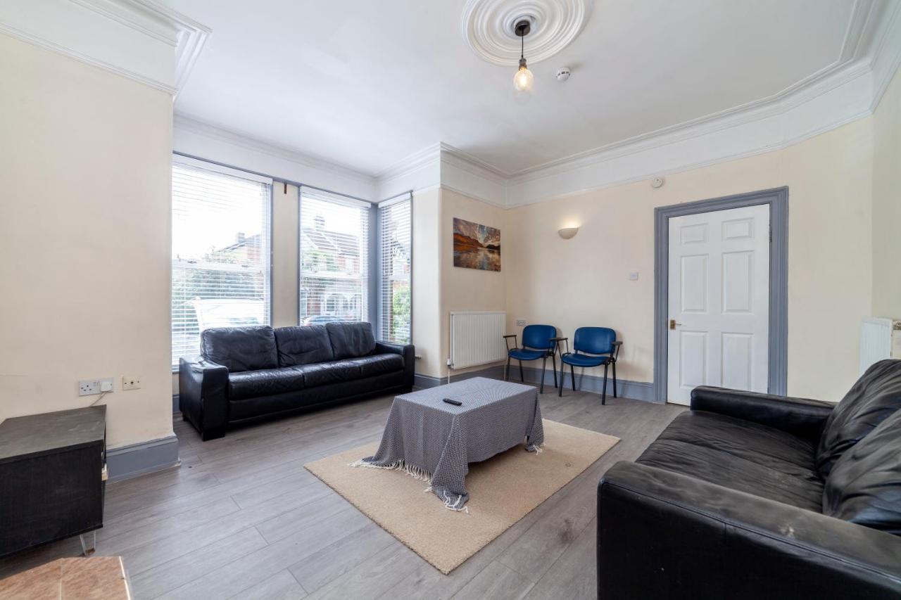Highlands Gardens Suites إيلفورد المظهر الخارجي الصورة